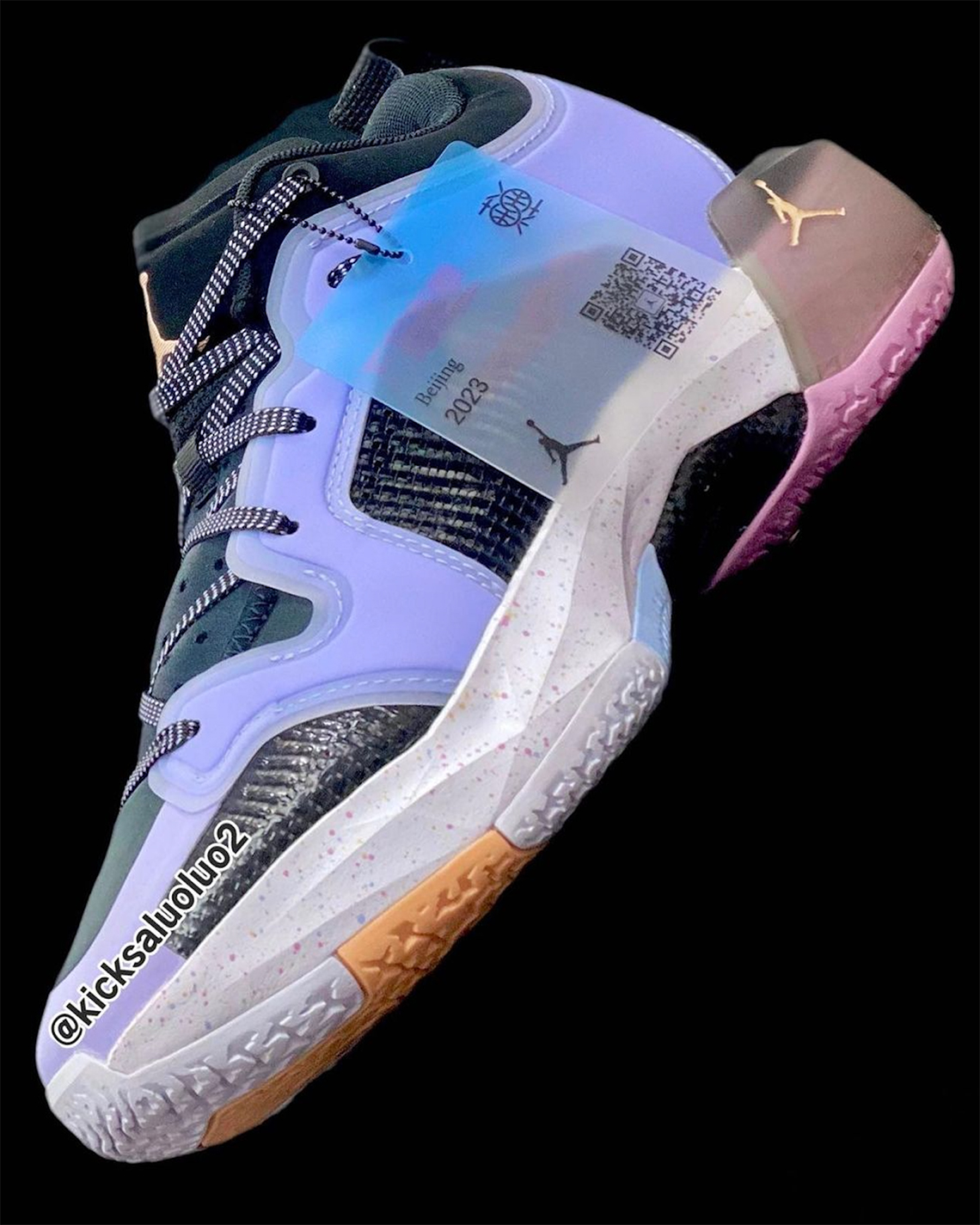 Giày Air Jordan 37 Low Dongdan - Màu tím than trầm với đế sặc sỡ - 2