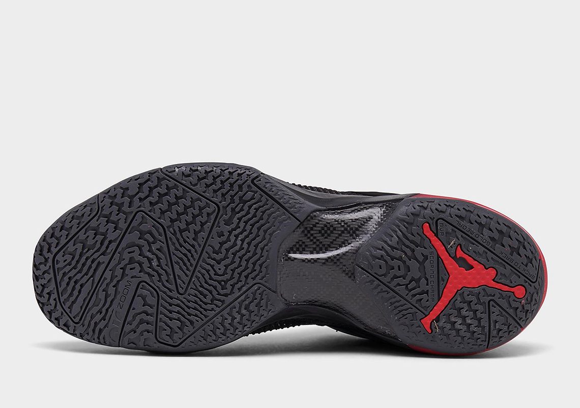 Giày Air Jordan 37 Low phát hành phiên bản Bred mới - 5