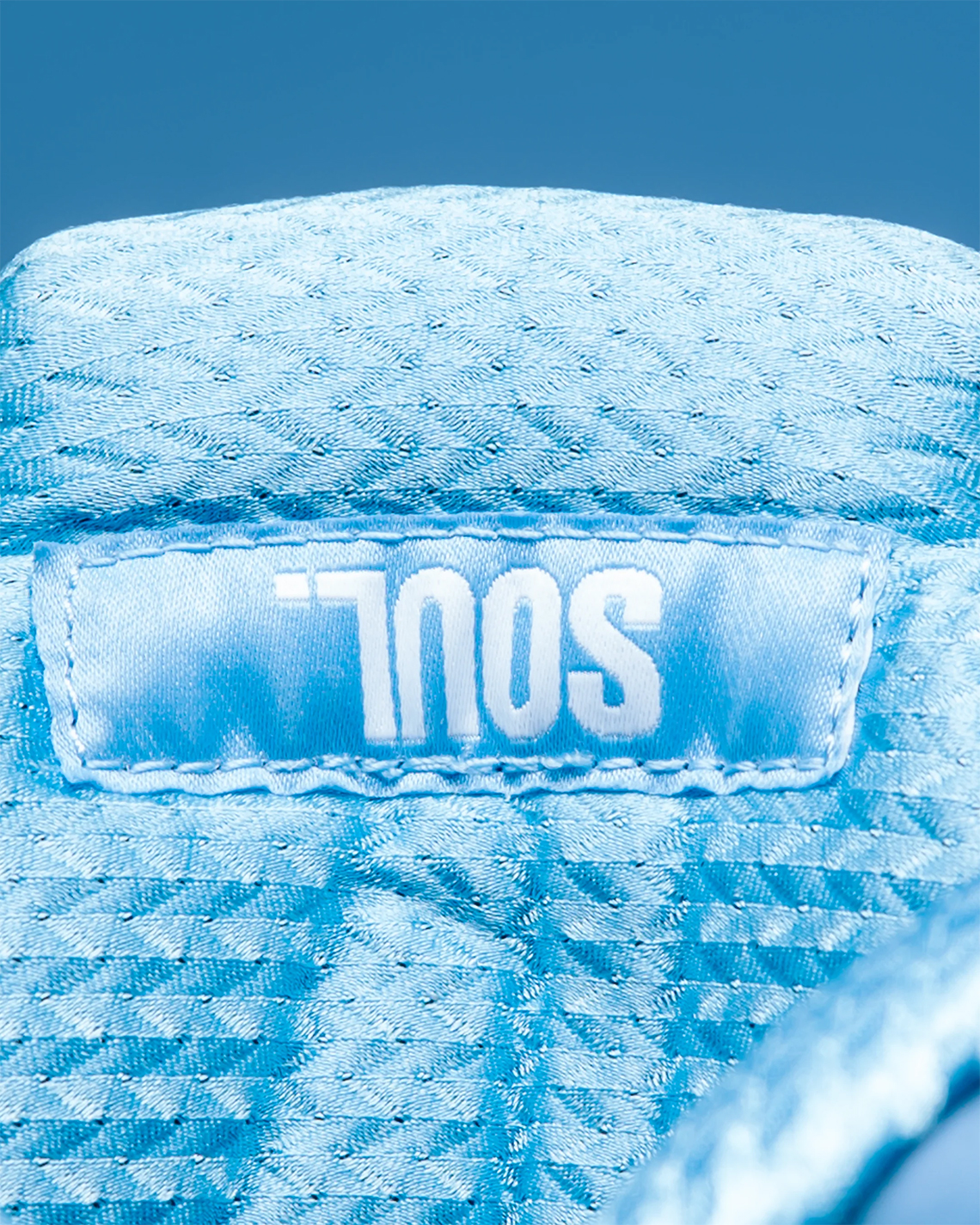 Giày Air Jordan 5 UNC ra mắt trong bộ sưu tập Đại học - 4