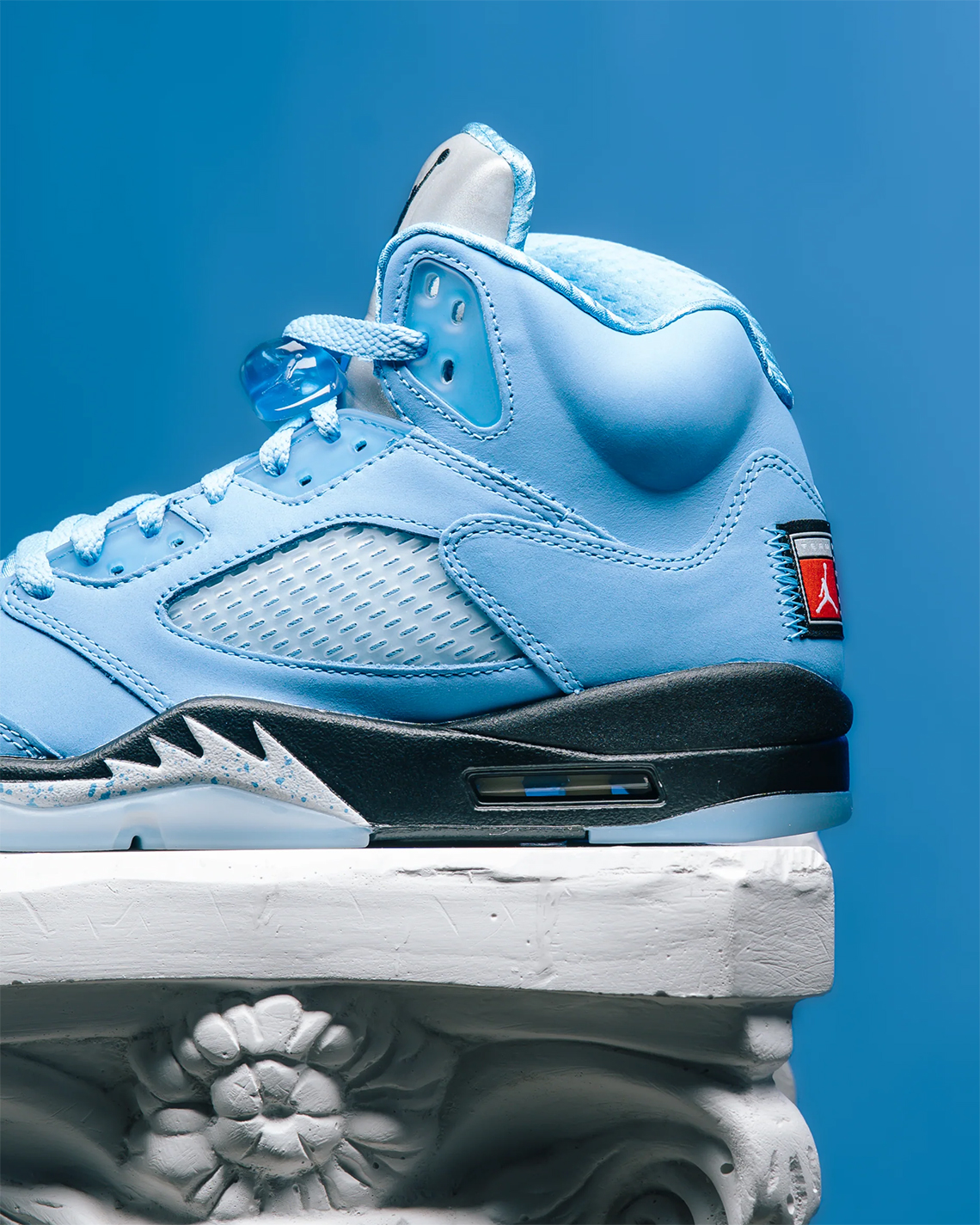 Giày Air Jordan 5 UNC ra mắt trong bộ sưu tập Đại học - 8
