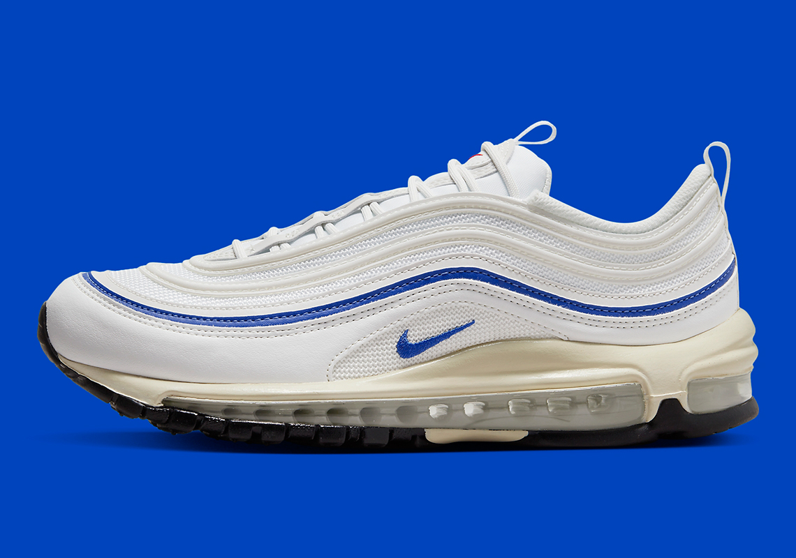 Giày Air Max 97 mới nhất của Nike lên kệ trang trắng tinh khôi - 1