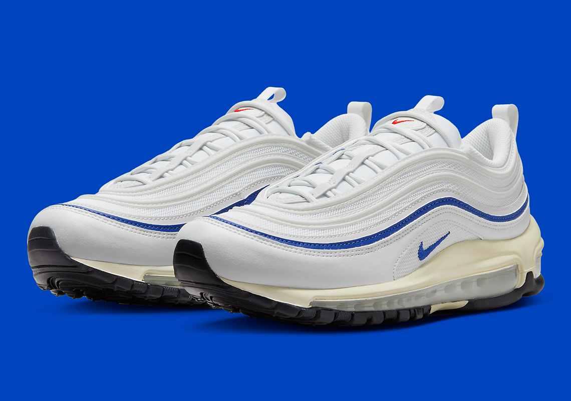 Giày Air Max 97 mới nhất của Nike lên kệ trang trắng tinh khôi - 2