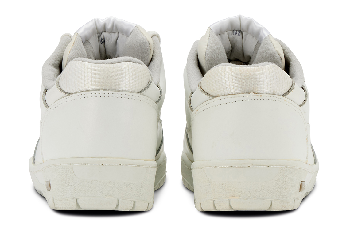 Giày Apple Computers Siêu Hiếm - Đấu giá với giá $50,000 tại Sotheby's! - 5