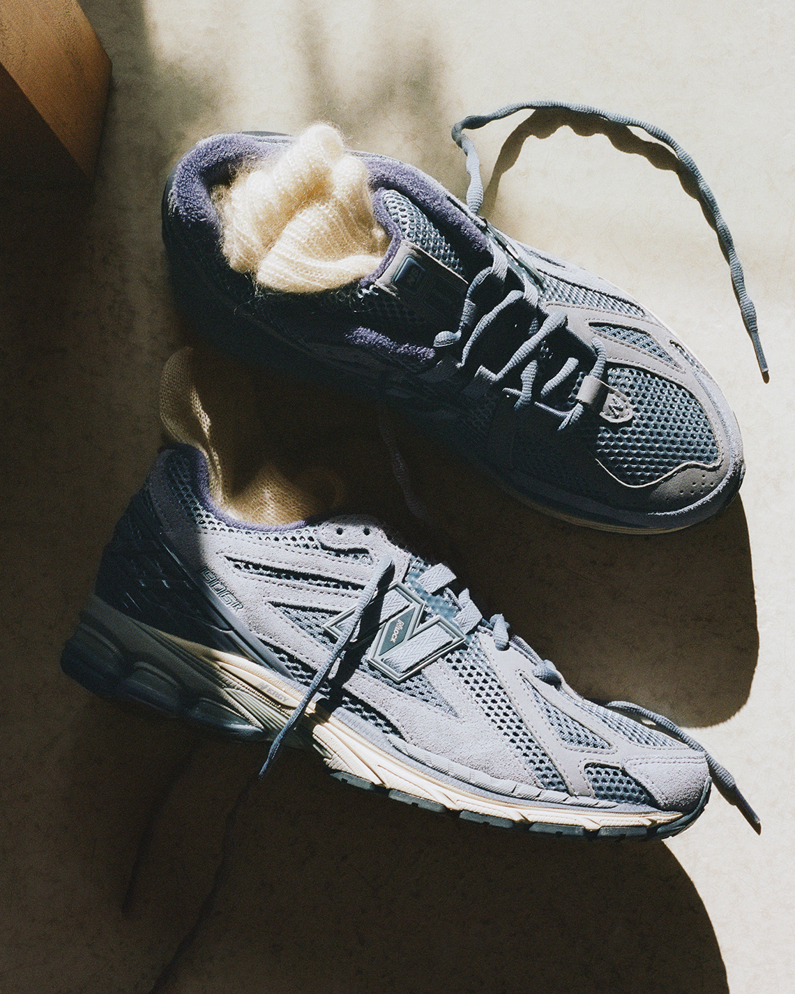 Giày AURALEE x New Balance 1906R: Sự Kết Hợp Độc Đáo - 10