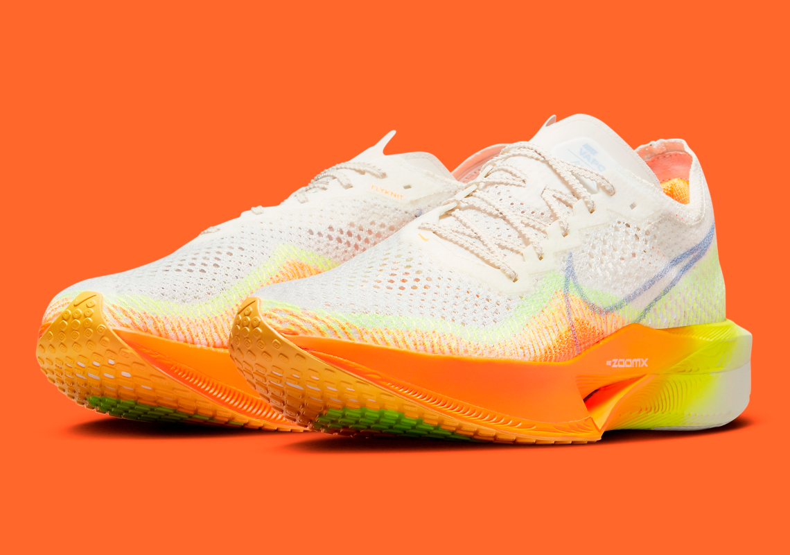 Giày chạy bộ Nike ZoomX Vaporfly 3 đậm chất cam và xanh neon