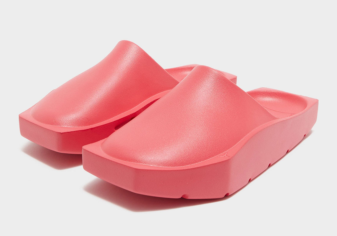 Giày Jordan Hex Mule Triple Red mới ra mắt - 2