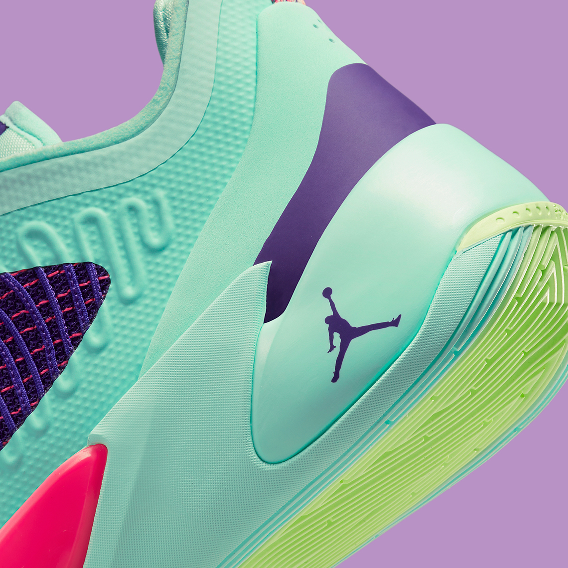 Giày Jordan Luka 1 Easter ra mắt: màu sắc táo bạo, thiết kế độc đáo. - 8