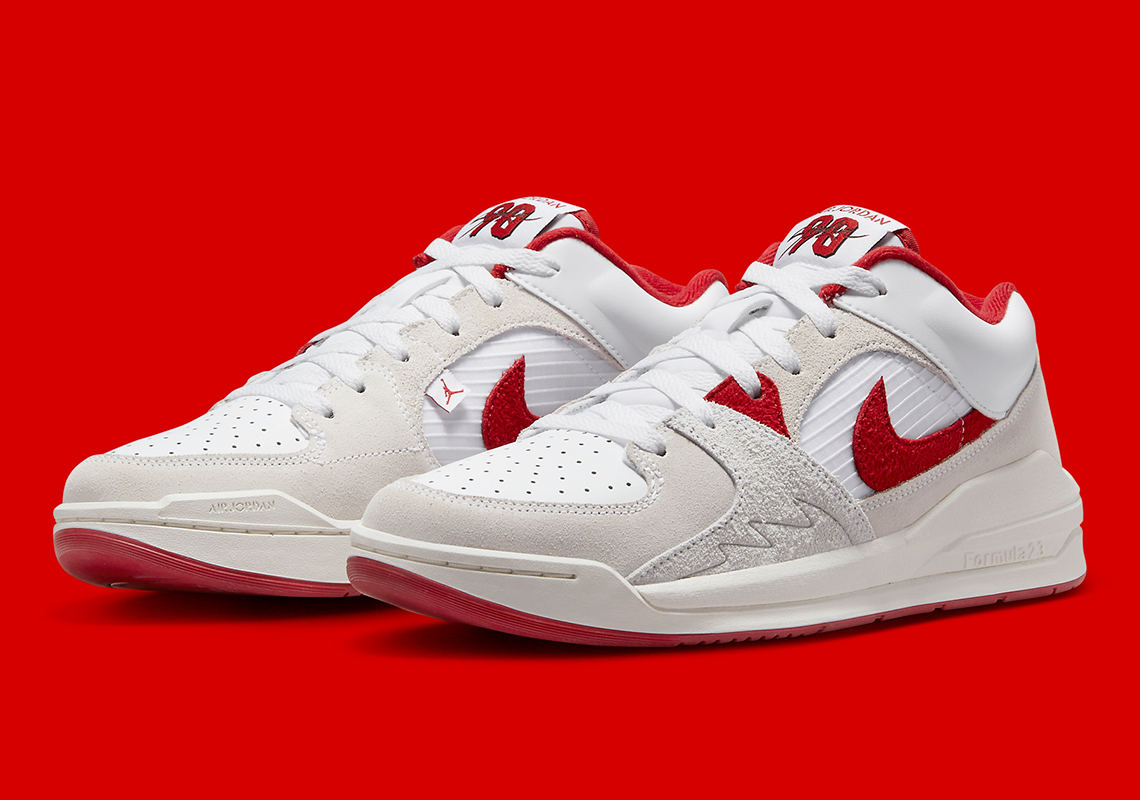 Giày Jordan Stadium 90 lấy cảm hứng từ thiết kế giày nổi tiếng năm 1990 - 2