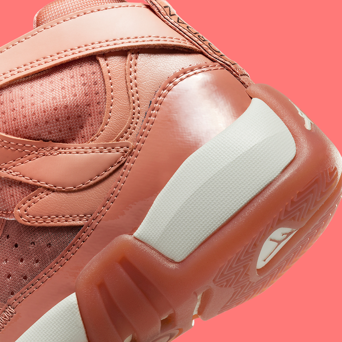 Giày Jordan Two Trey được thêm màu sắc đồng hồng kim tuyến dành riêng cho nữ giới - 7