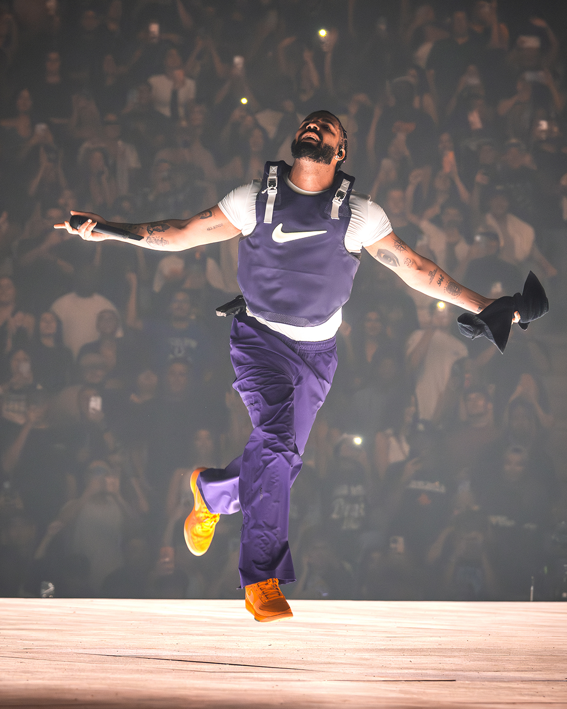 Giày Ký Hiệu Đầu Tiên Của Devin Booker Từ Nike: Nike Book Chapter 1 - 2