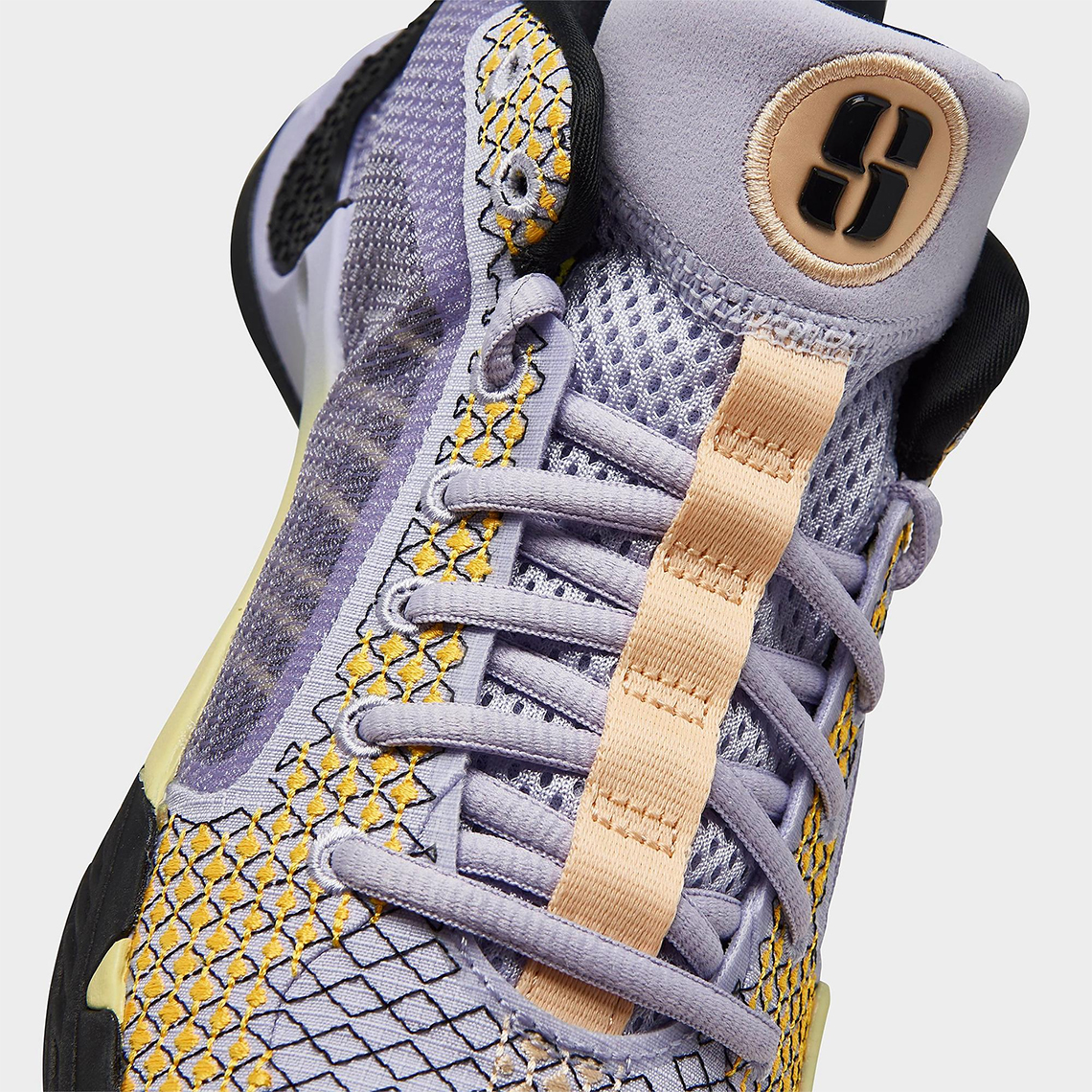 Giày Ký Hiệu Sabrina 1 Của Nike: Sự Kết Hợp Hoàn Hảo Giữa Thể Thao Và Nghệ Thuật - 6