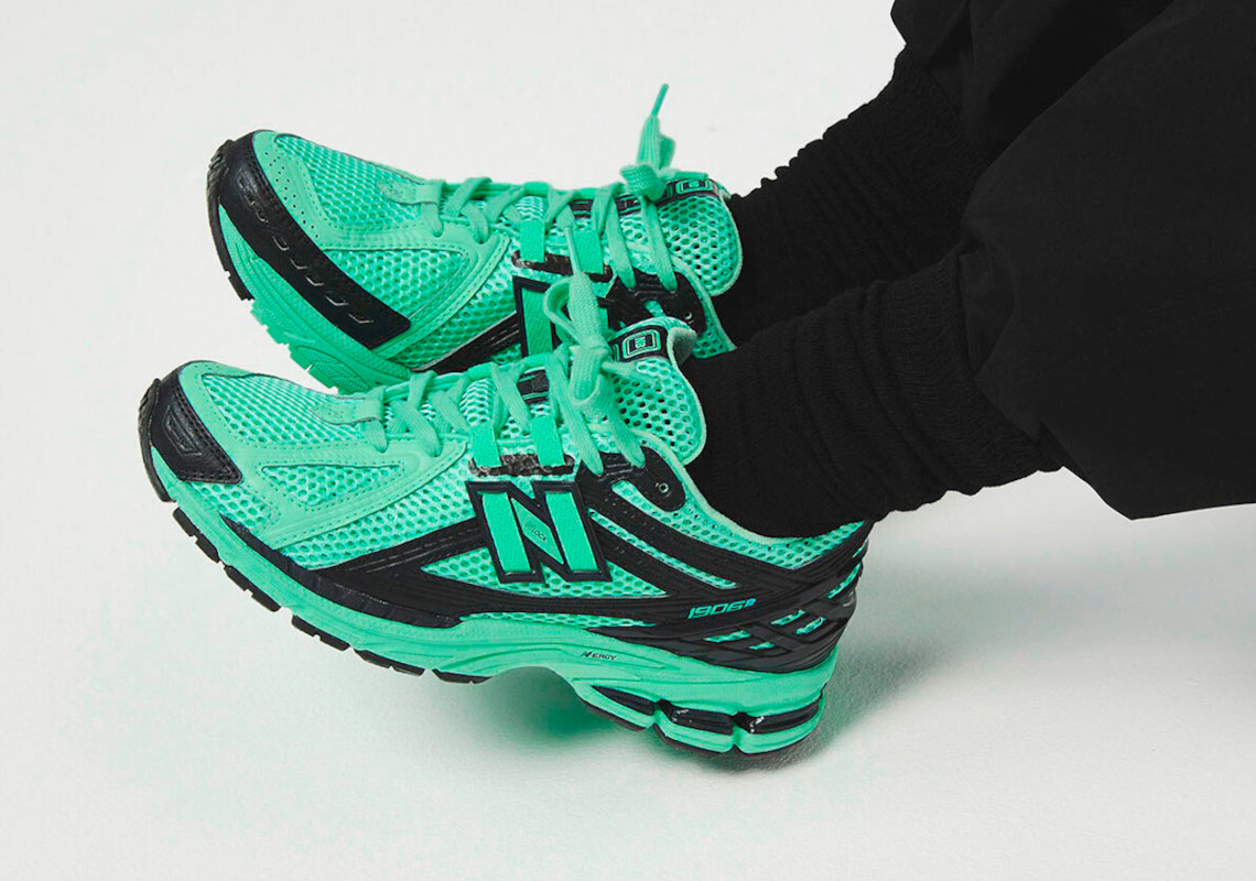 Giày New Balance 1906R Green/Black phối màu độc quyền của size? sẽ ra mắt vào ngày 16 tháng 2 - 1