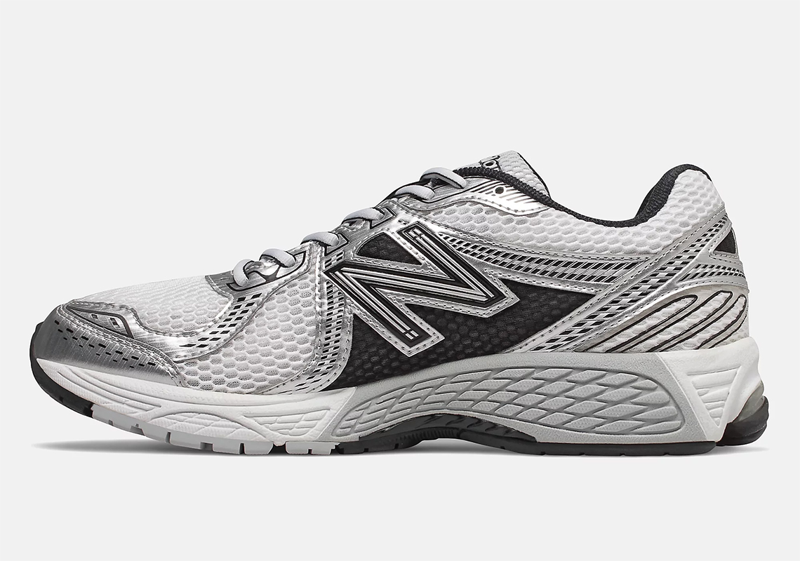 Giày New Balance 860v2 được thiết kế với màu bạc và đen - 2