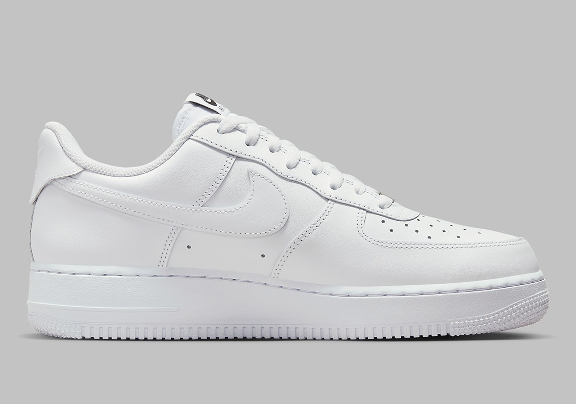 Giày Nike Air Force 1 FlyEase với gót chân gập gọn tiện lợi hơn hệ thống thông thường - 4