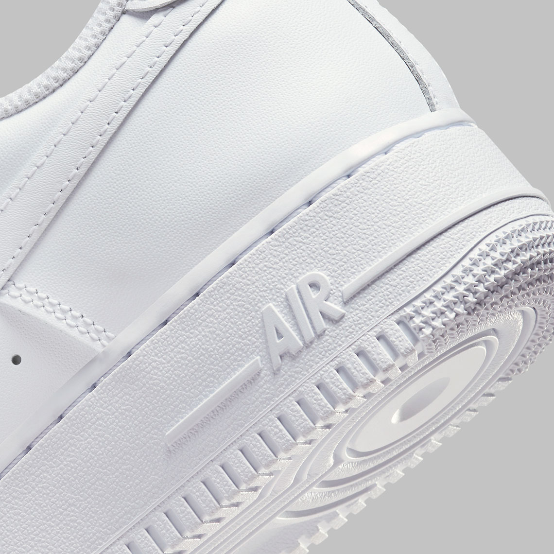 Giày Nike Air Force 1 FlyEase với gót chân gập gọn tiện lợi hơn hệ thống thông thường - 9