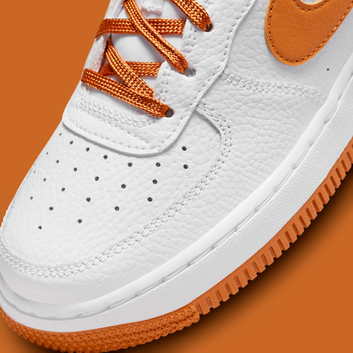Giày Nike Air Force 1 Low White/Desert Ochre cho trẻ em đã có mặt - 7