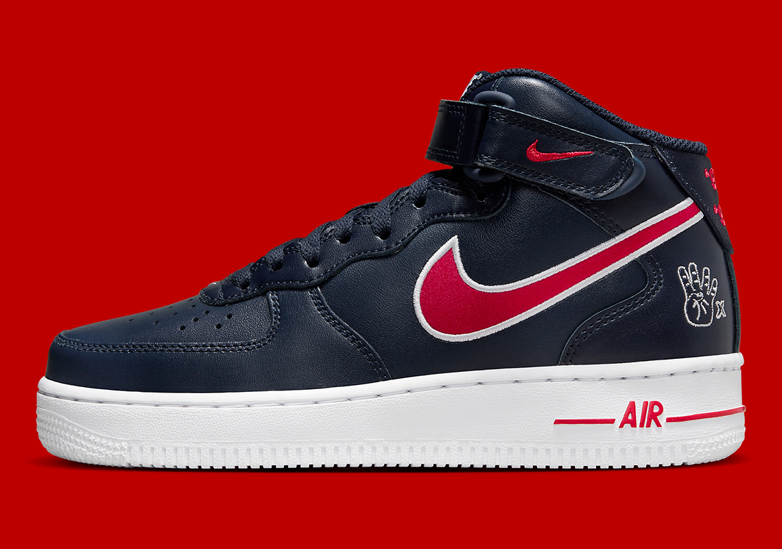 Giày Nike Air Force 1 Mid được khắc hoạ huy chương Four-Peat của Houston Comet - 3
