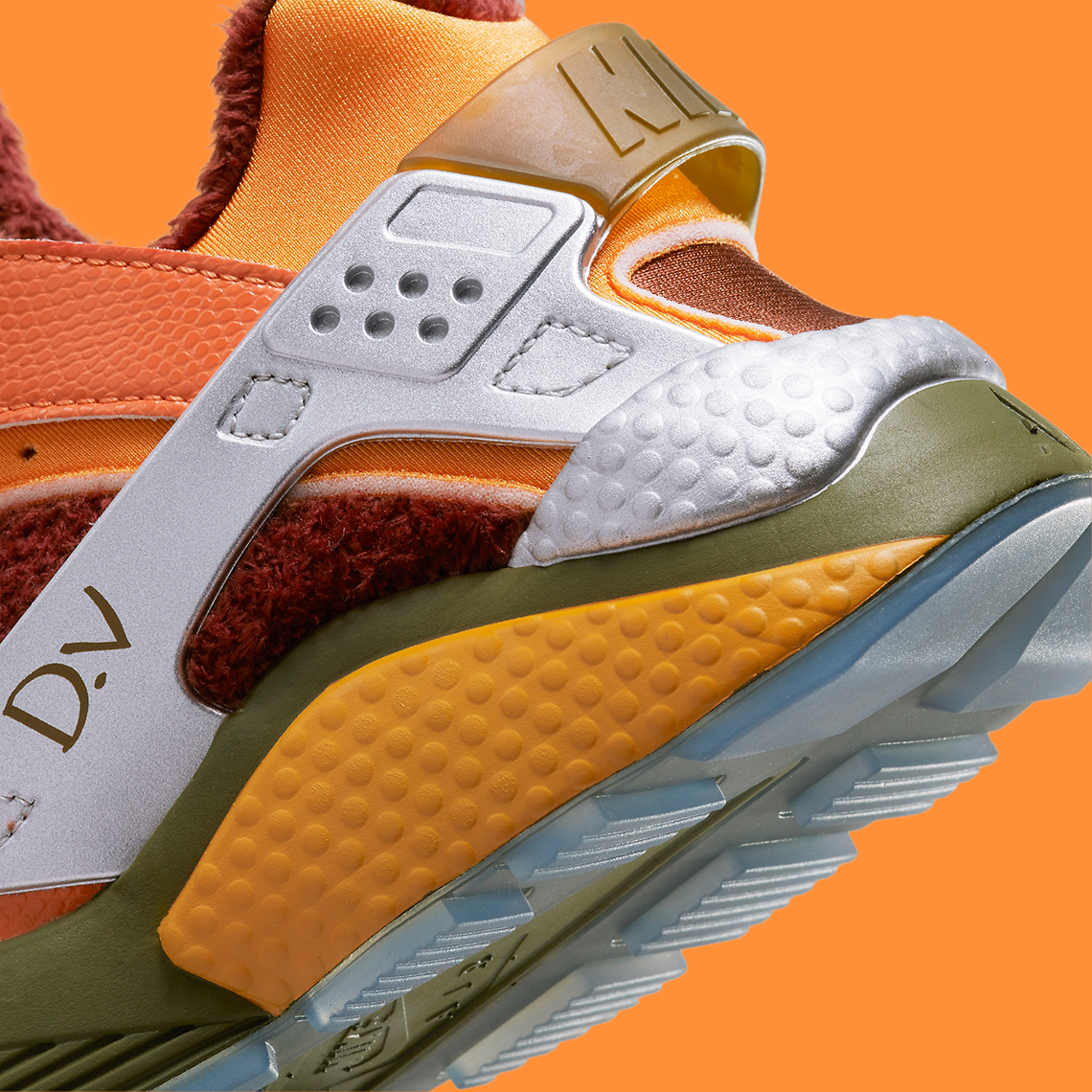 Giày Nike Air Huarache Doernbecher Dario Villaseñor Valdivia với gam màu cam tươi sáng - 10