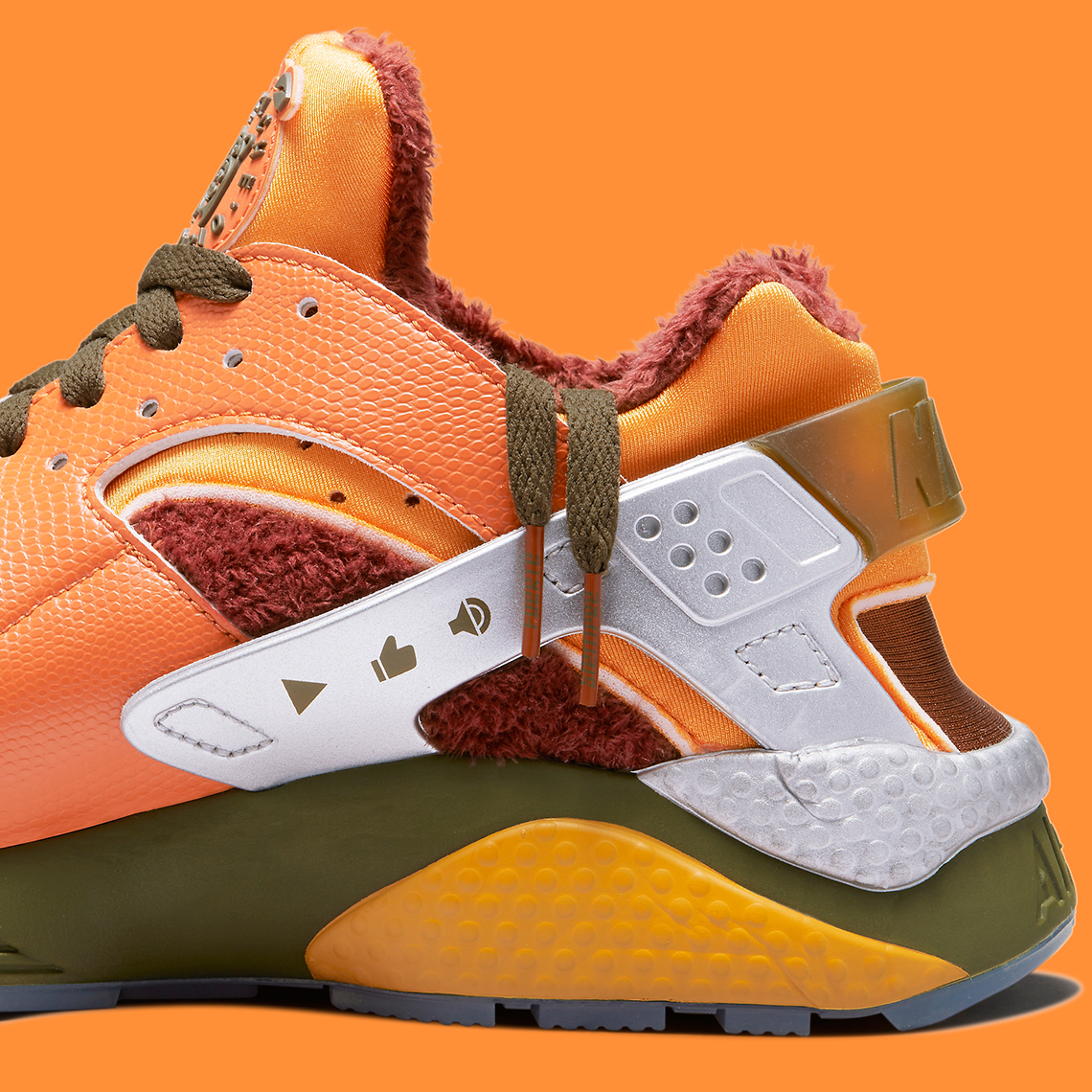 Giày Nike Air Huarache Doernbecher Dario Villaseñor Valdivia với gam màu cam tươi sáng - 11
