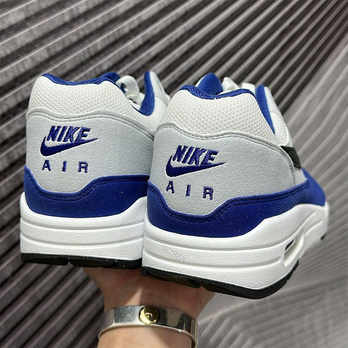 Giày Nike Air Max 1 Deep Royal Blue sẽ ra mắt trong năm 2023 - 4