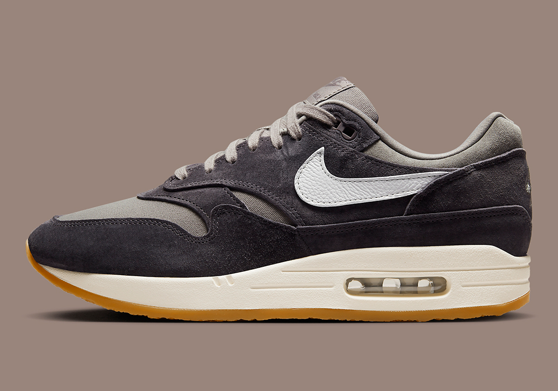Giày Nike Air Max 1 PRM Crepe Soft Grey sẽ ra mắt trước mùa xuân 2023 - 2