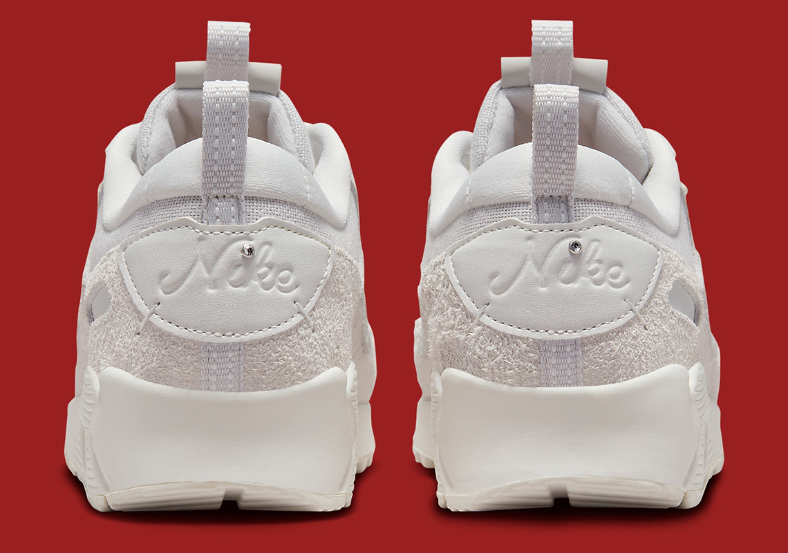 Giày Nike Air Max 90 Futura phiên bản mới với đặc trưng về chất liệu và họa tiết. - 6