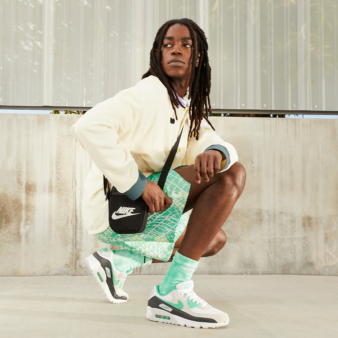 Giày Nike Air Max 90 Spring Green ra mắt với màu xanh nhạt và phong cách OG - 2