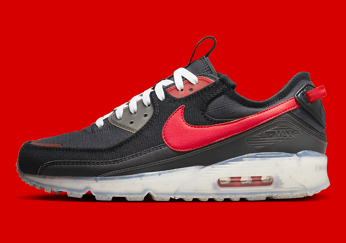 Giày Nike Air Max 90 Terrascape xuất hiện trong màu đen và đỏ - 2