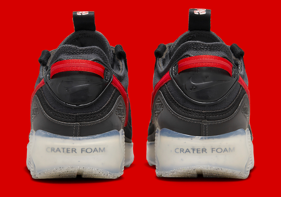 Giày Nike Air Max 90 Terrascape xuất hiện trong màu đen và đỏ - 5