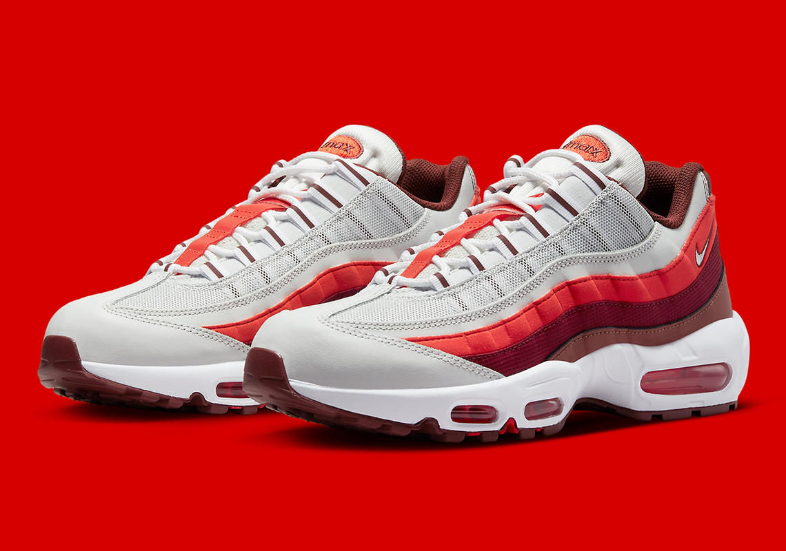 Giày Nike Air Max 95 phiên bản đỏ trắng mới ra mắt cho Air Max Day - 1