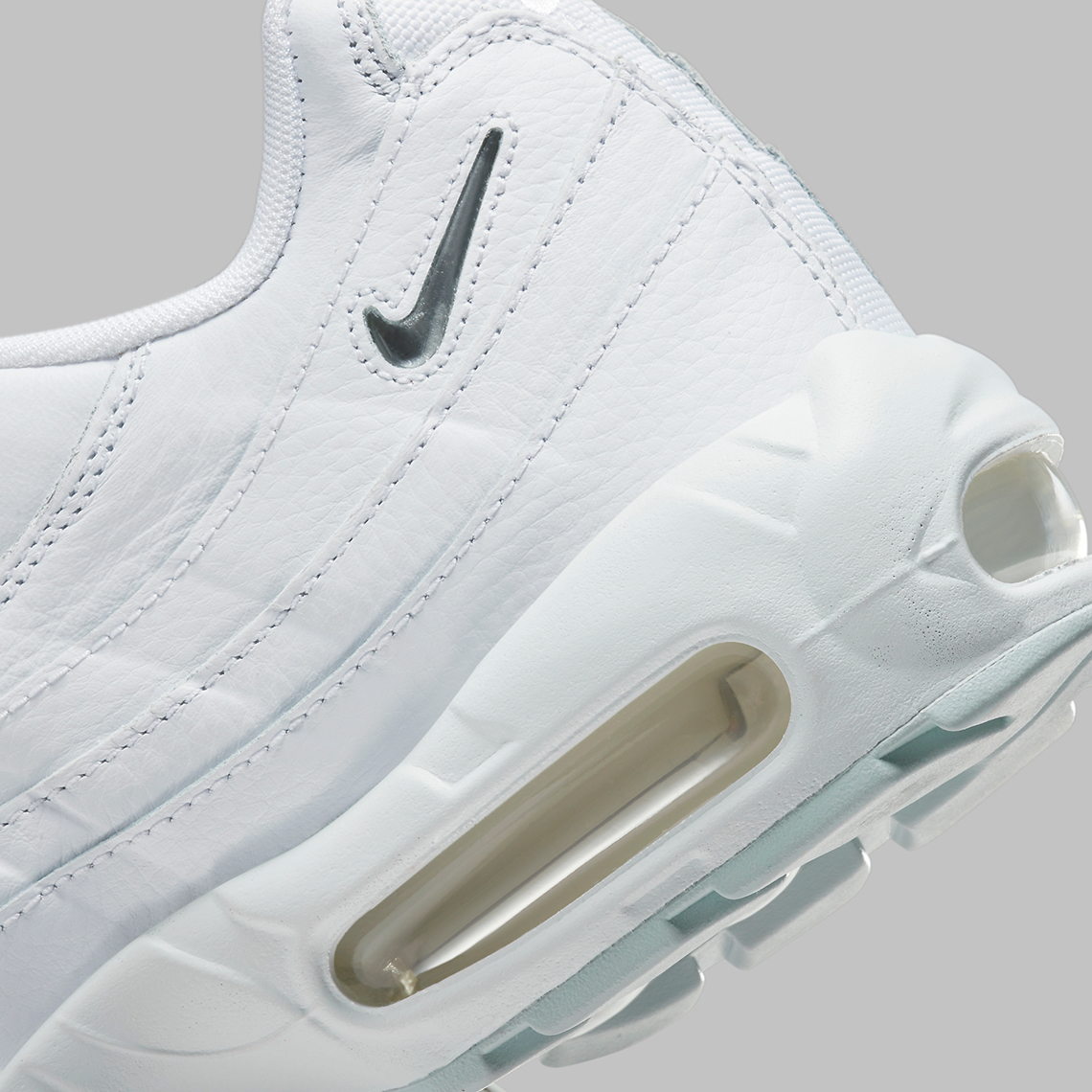 Giày Nike Air Max 95 Triple White trở lại với số lượng hàng mới - 8