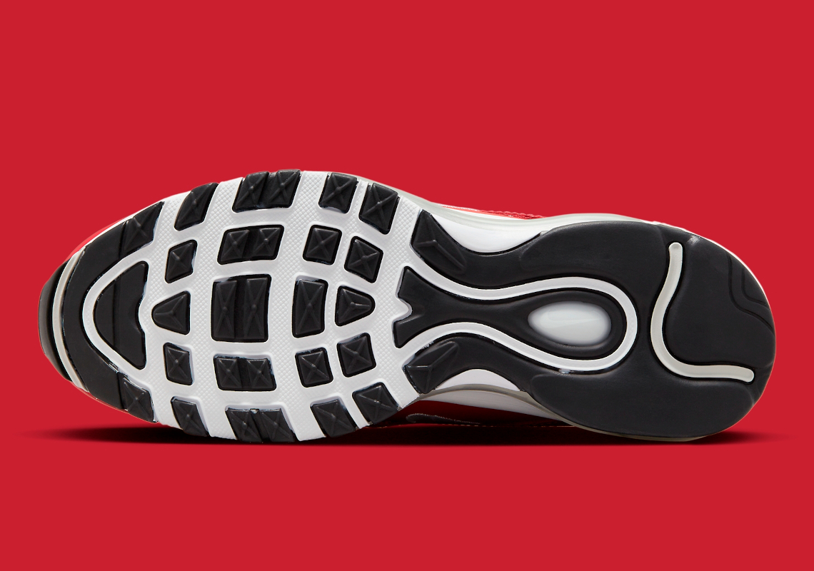 Giày Nike Air Max 97 phủ satin Gym Red nổi bật - 6