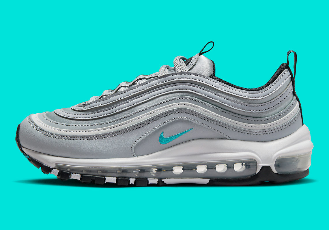 Giày Nike Air Max 97 với đường Swoosh xanh lam nhấn bật trên nền bạc như Viên đạn bạc - 1