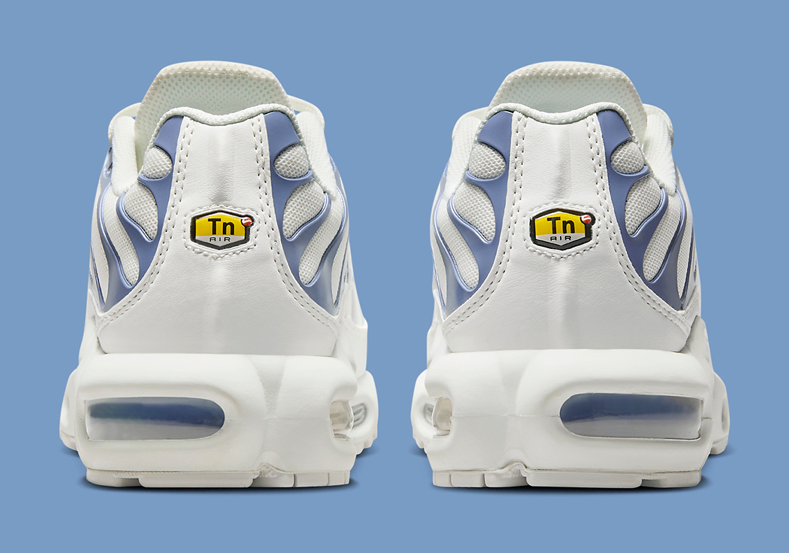 Giày Nike Air Max Plus - Phong Cách Độc Đáo Chào Mừng Kỷ Niệm 25 Năm! - 12