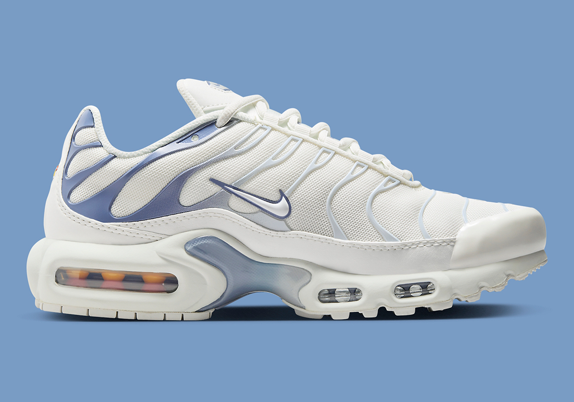Giày Nike Air Max Plus - Phong Cách Độc Đáo Chào Mừng Kỷ Niệm 25 Năm! - 3