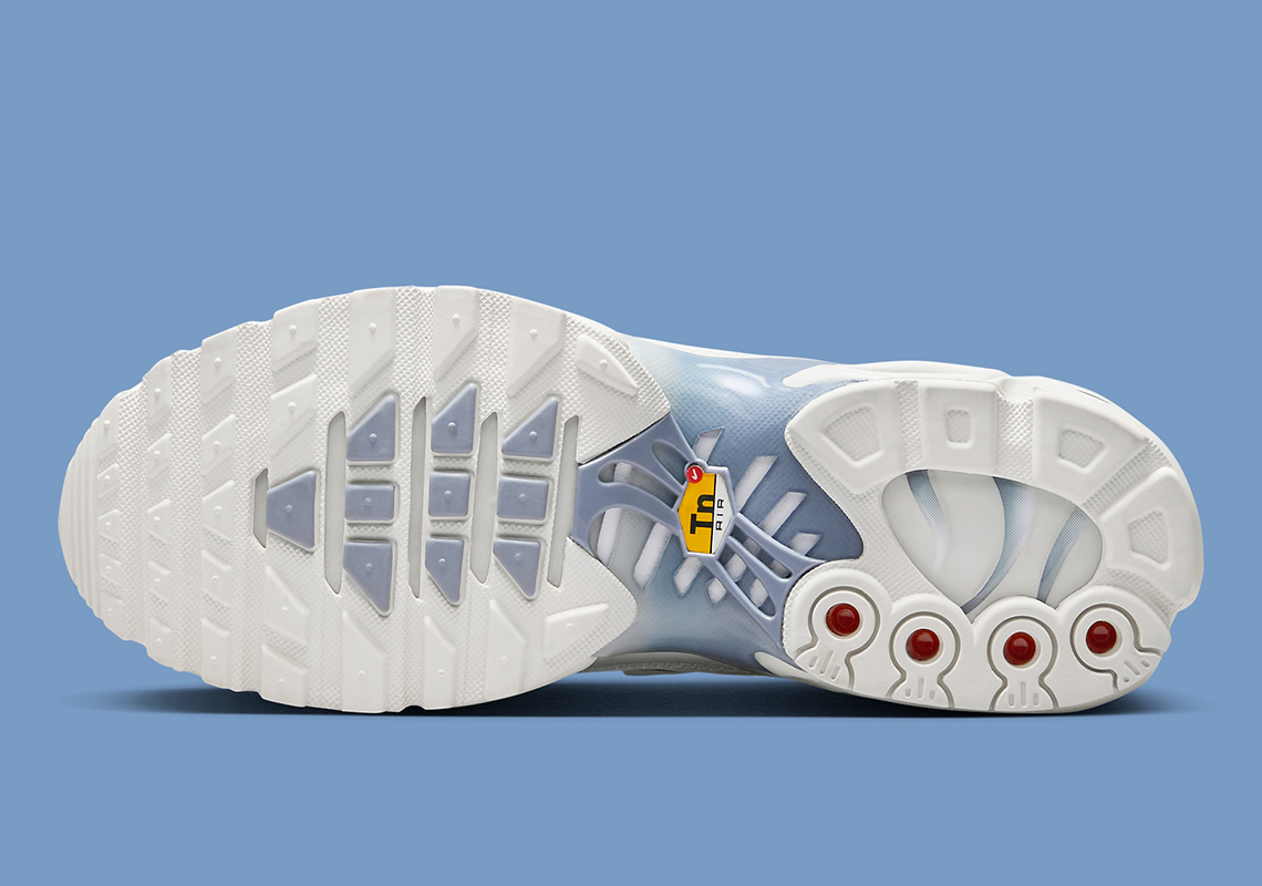Giày Nike Air Max Plus - Phong Cách Độc Đáo Chào Mừng Kỷ Niệm 25 Năm! - 6