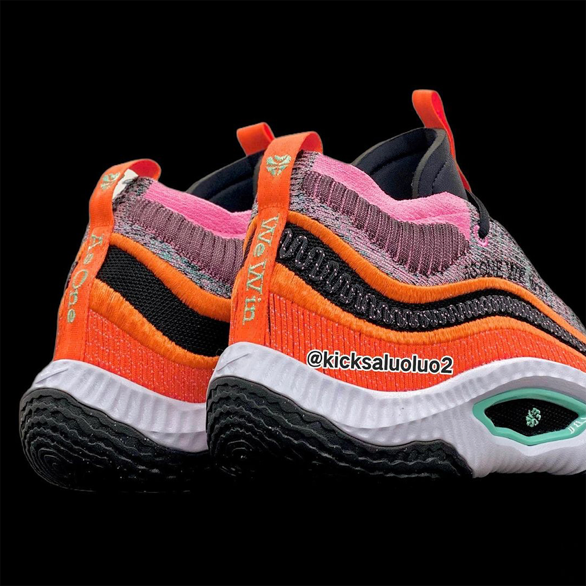 Giày Nike Cosmic Unity 3 Kết Hợp Những Lời Nhắn Cảm Động - 3