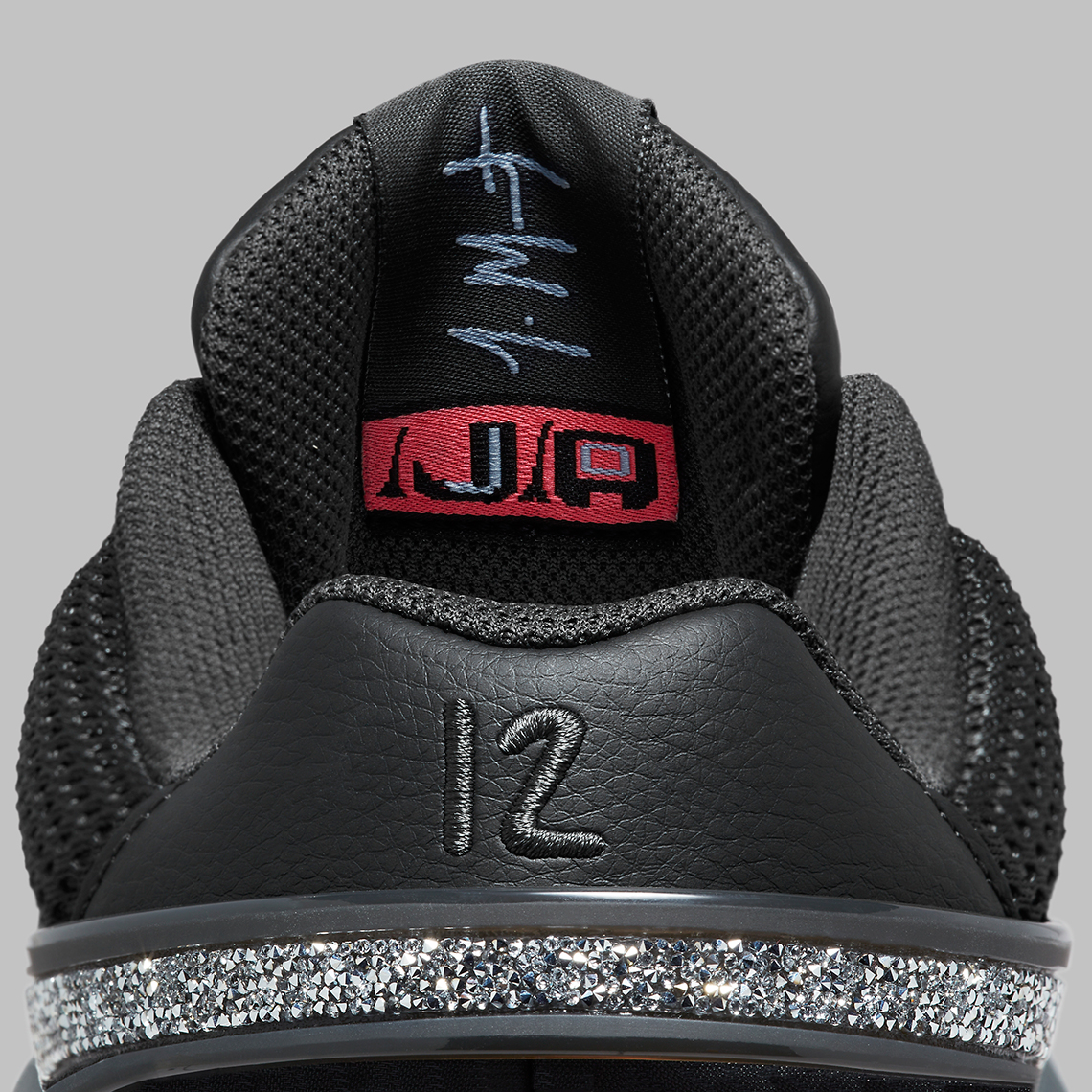 Giày Nike JA 1 12 AM của Ja Morant được trang trí đá Swarovski - 10