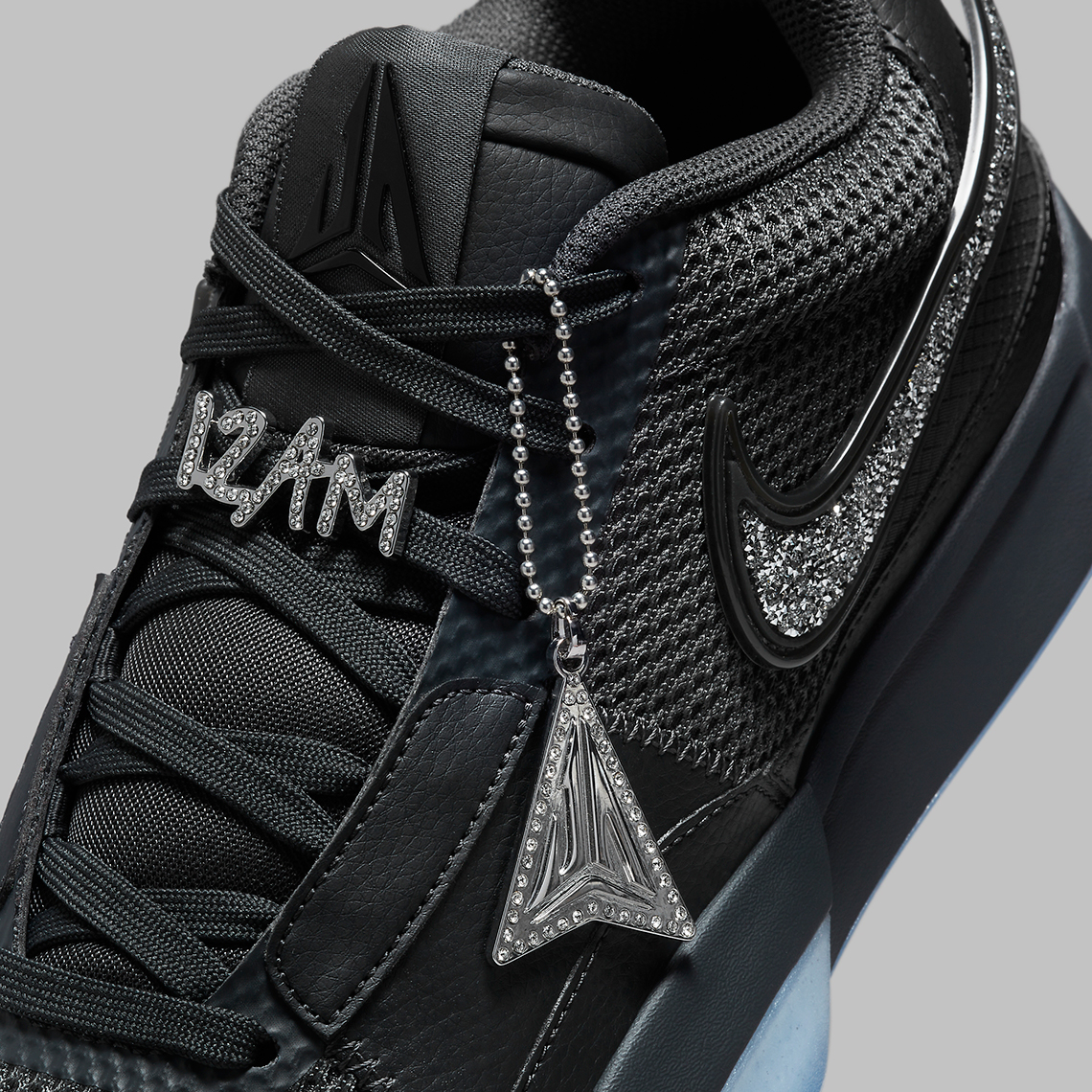 Giày Nike JA 1 12 AM của Ja Morant được trang trí đá Swarovski - 8