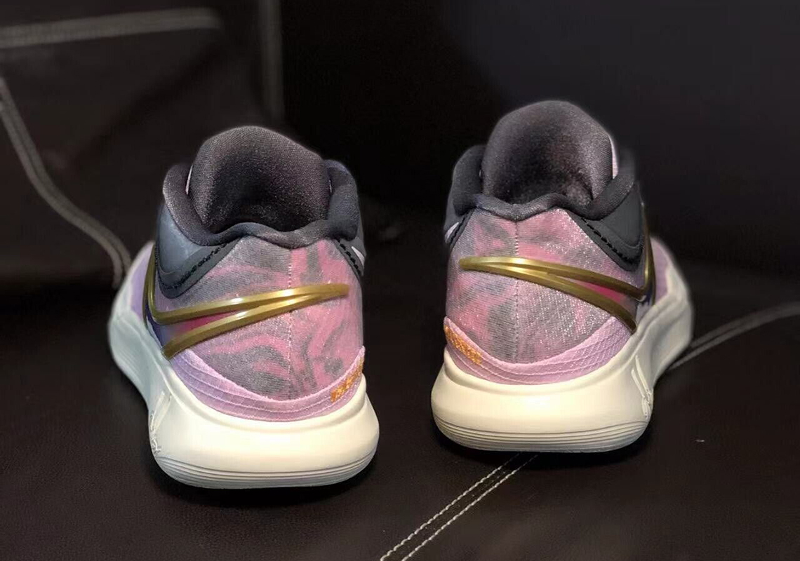 Giày Nike Kyrie 8 All-Star bị ngưng phát hành, chỉ còn duy nhất một đôi trên eBay với giá 2.300 USD - 6