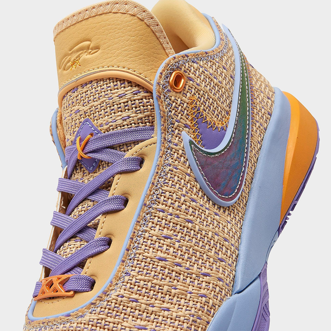 Giày Nike LeBron 20 mới với màu sắc Celestial Gold sắp ra mắt cho trẻ em. - 6