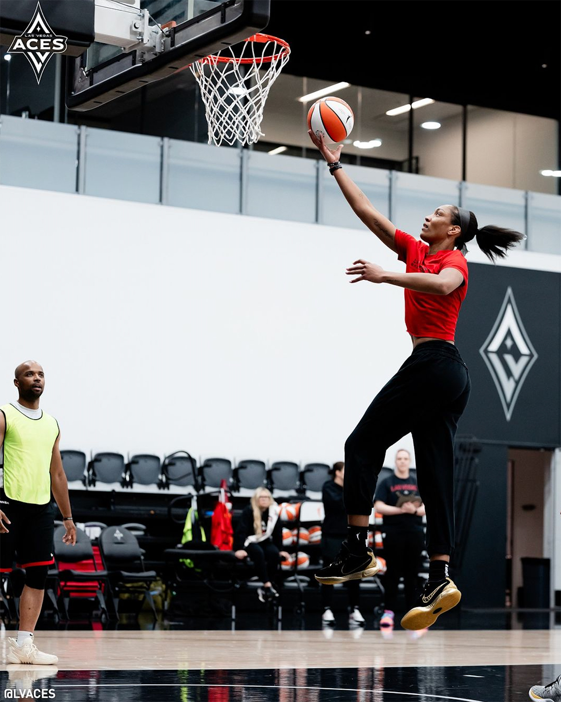 Giày Nike LeBron 21 'WNBA Finals' PE: Món Quà Đặc Biệt Cho A'ja Wilson - 4