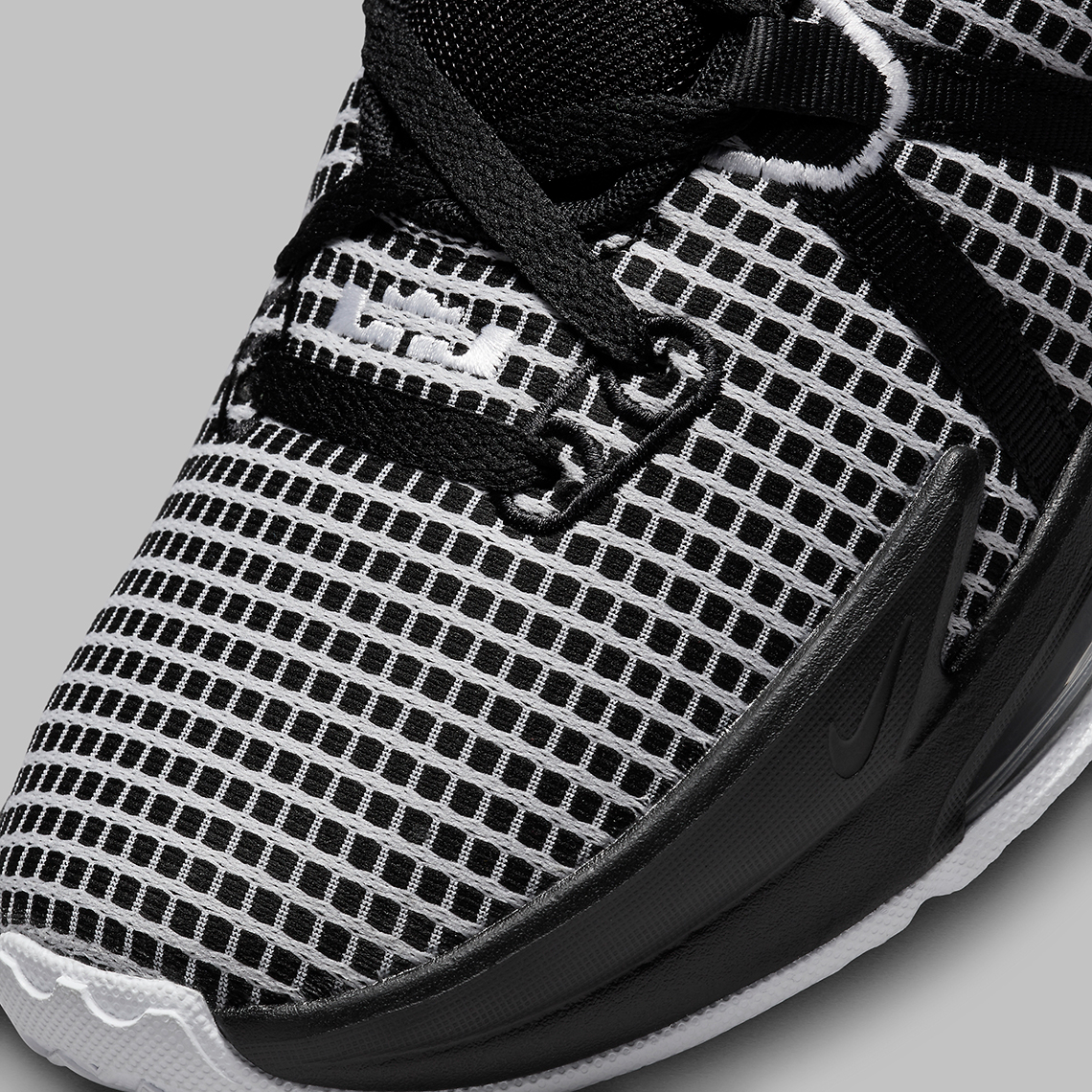 Giày Nike LeBron Witness 7 được trang trí một màu chủ đạo mới - 8