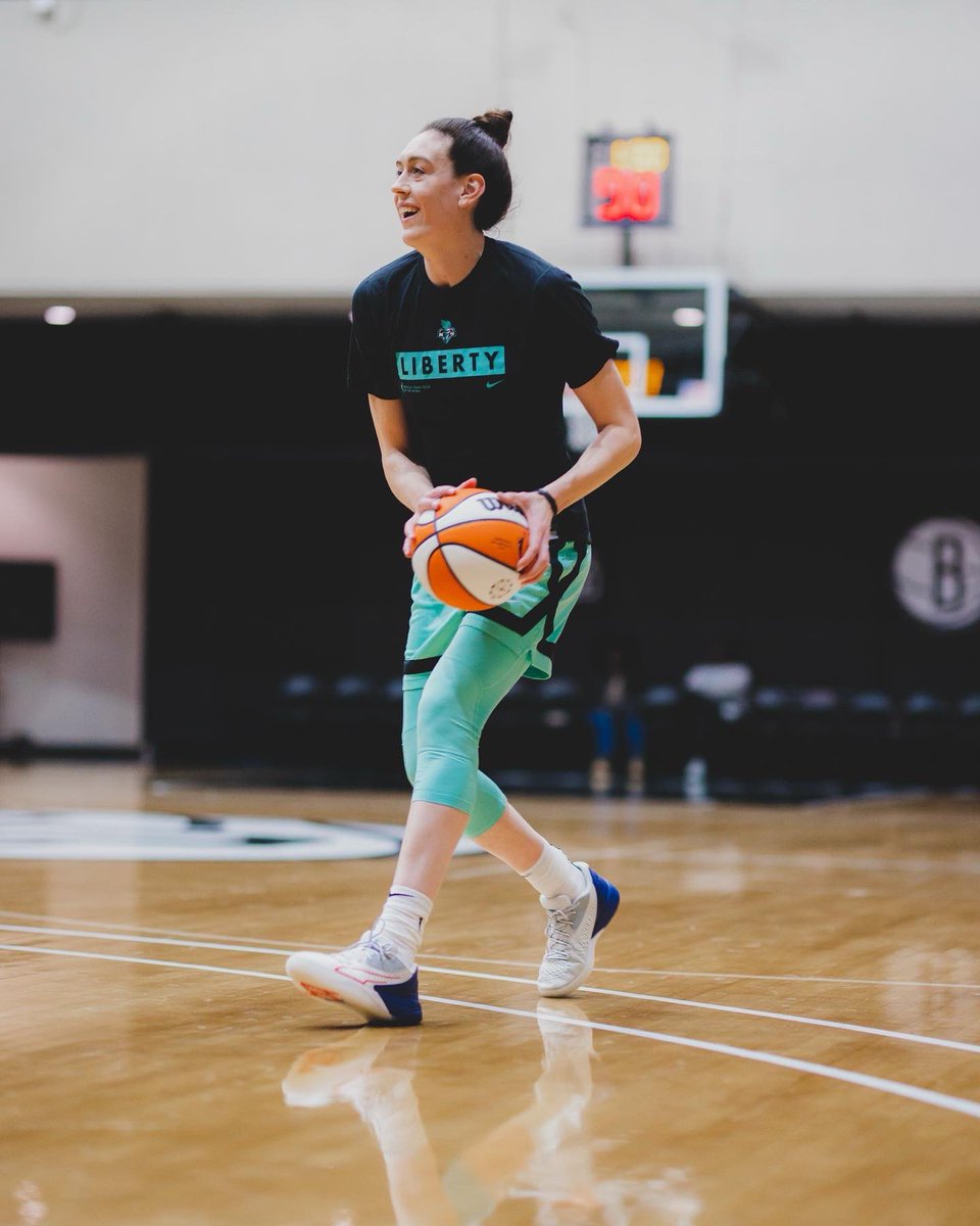 Giày PUMA Stewie 1 cuối cùng được thiết kế để tôn vinh UConn - 4