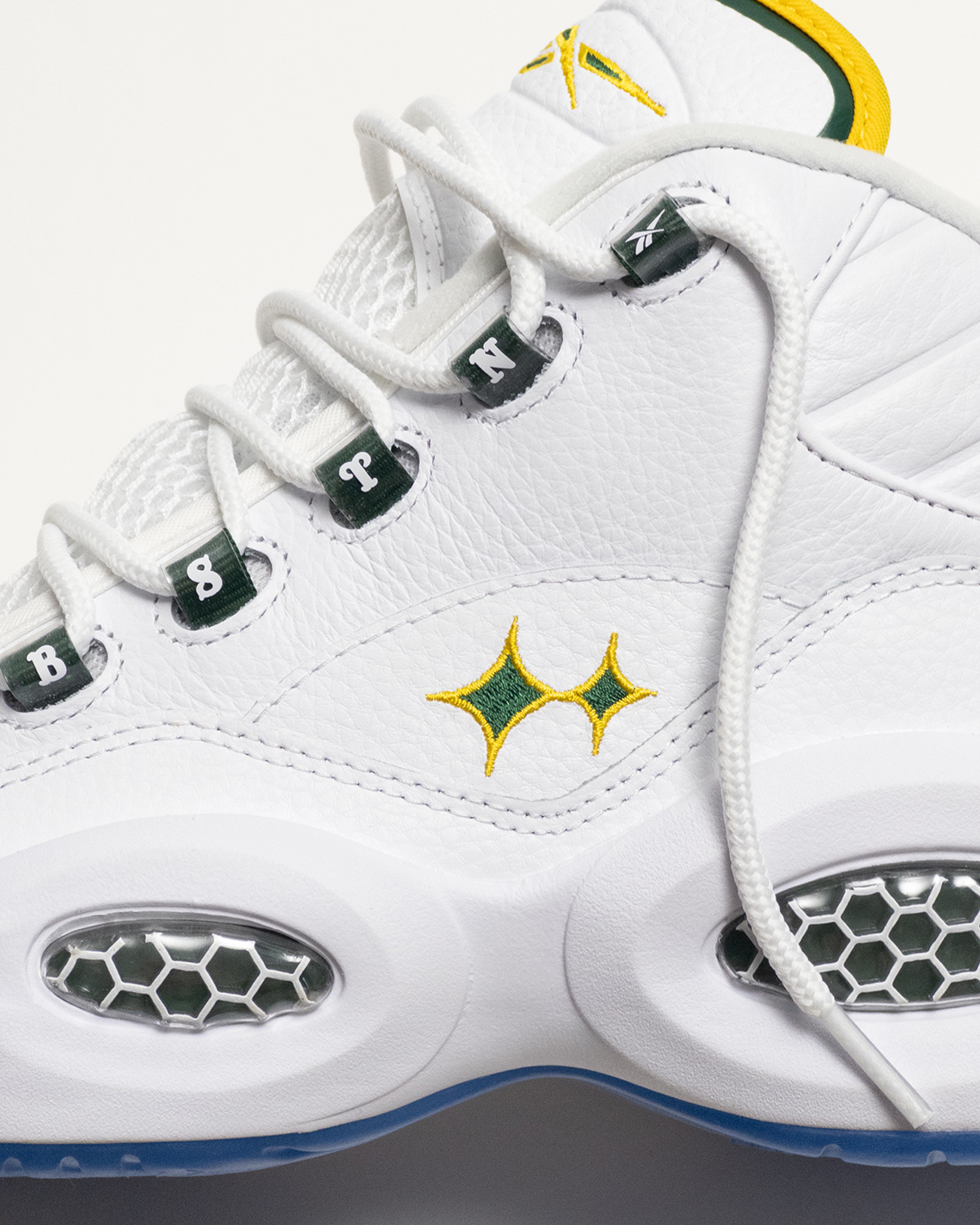 Giày Reebok Question lấy cảm hứng từ ngày thơ ấu của Allen Iverson tại trường trung học Bethel - 12