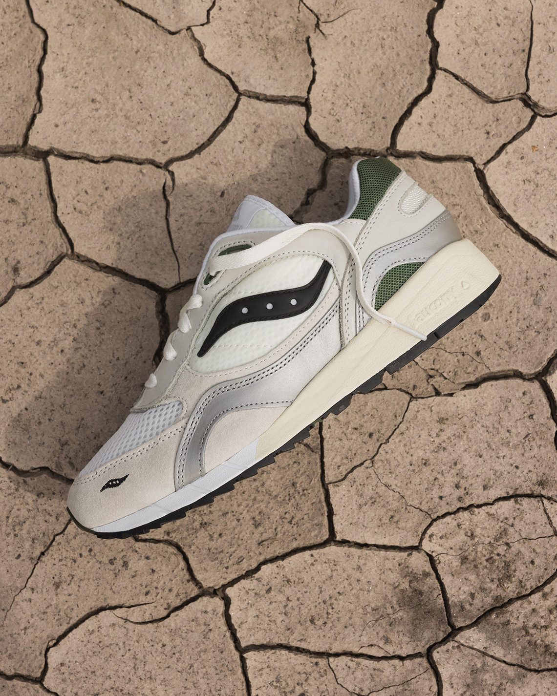 Giày Saucony Shadow 6000 'Accelerate Decelerate' bởi Asphaltgold: Sự Kết Hợp Sáng Tạo - 3