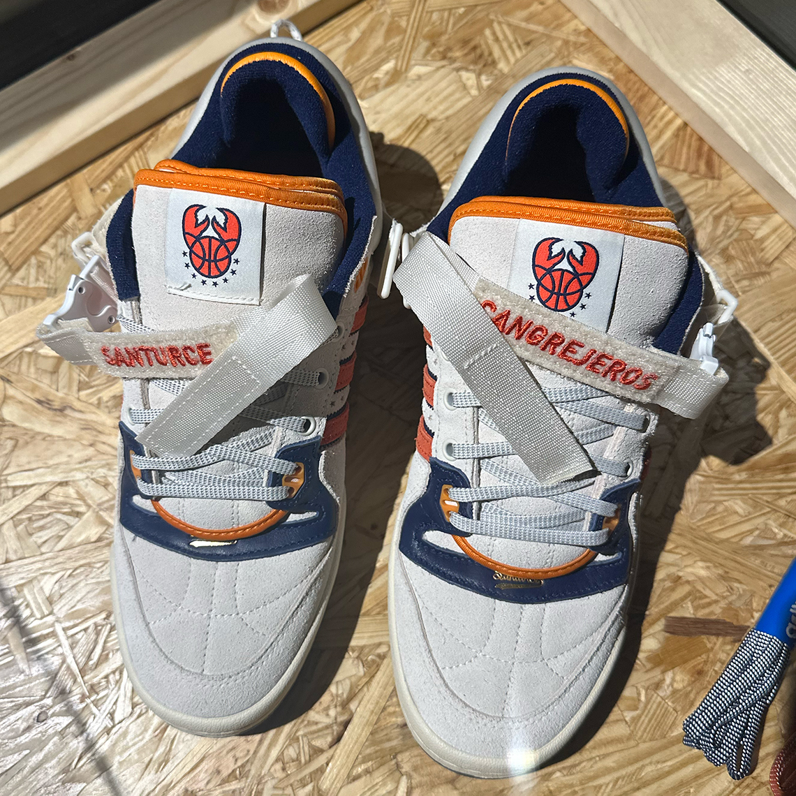 Giày sneaker Bad Bunny x adidas Forum Buckle Low tôn vinh Cangrejeros De Santurce - 4