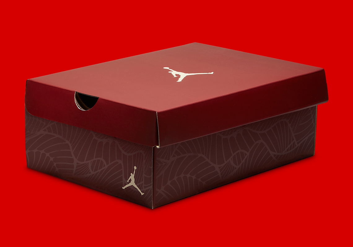 Giày sneaker Jordan Delta 3 Low với trang phục màu đỏ - 9