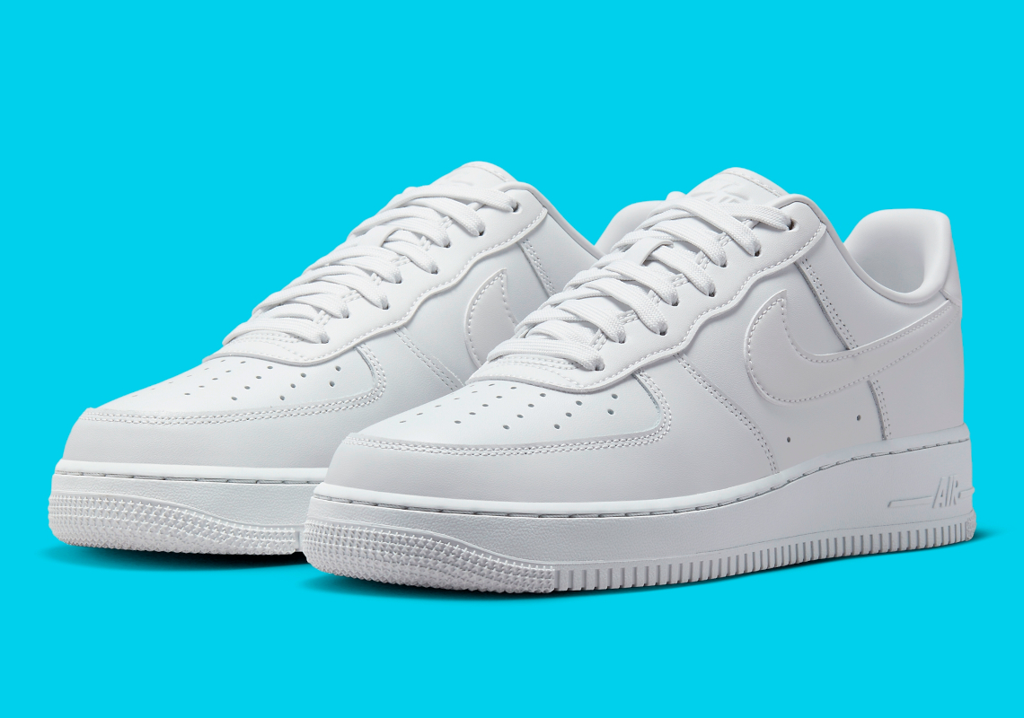 Giày sneaker Nike Air Force 1 Low phiên bản mới với debossed logo - 2