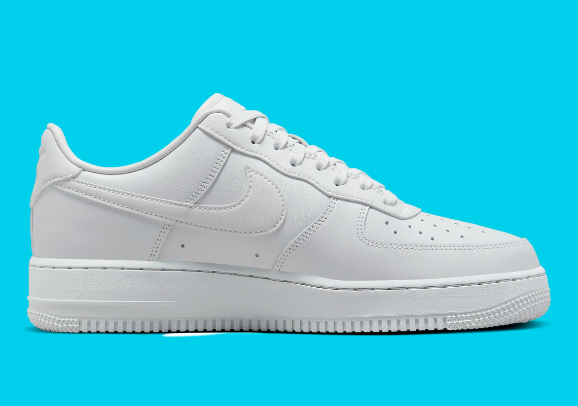 Giày sneaker Nike Air Force 1 Low phiên bản mới với debossed logo - 3